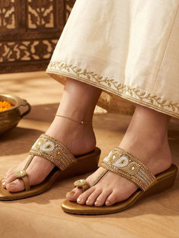 Global Step - Embellished Toe-Ring Gold Kolhapuris