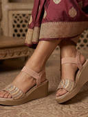 Pink color option, Currently selected