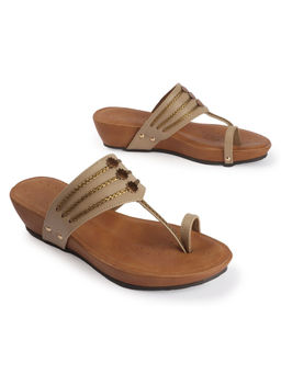 D'Shoe Lounge - Wedge Kolhapuri-Style Gold Flats