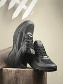 Black color option, Currently selected