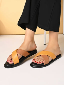 Pelle Albero - Women Yellow Faux Leather Flats