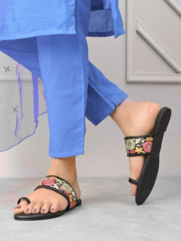 Pelle Albero - Women Embellished Black Flat Comfort Sandals