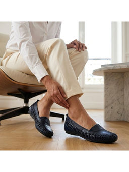Global Step - Posh Woven Comfort Black Ballerinas