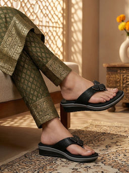 Global Step - Butterfly Charm Comfort Black Open Toe Flats