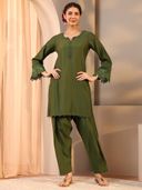 Olive color option, Currently selected