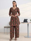 Black color option, Sold out, Currently selected