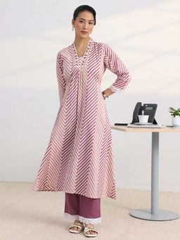 Gerua By Libas - Purple Chevron Printed A-Line Kurta With Pant