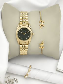 Joker and Witch - Joker & Witch Gold Casa Love Triangle (M)