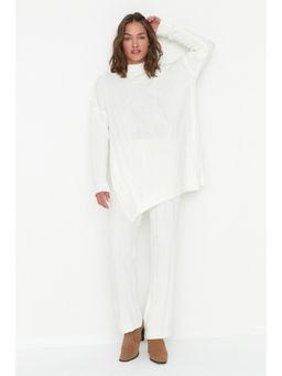 Trendyol - Womens Off White Woven Co-Ord (Set of 2)