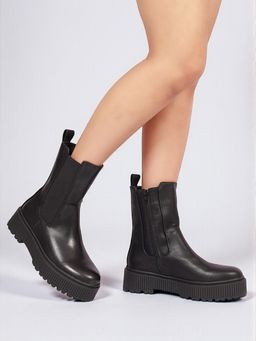 Truffle Collection - Black Solid Casual Boots