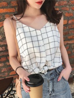 Outzidr - White Patterned Vest Top