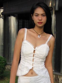 Outzidr - White Sweetheart Neckline Lace Inserts Camisole Top