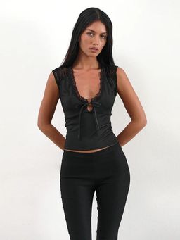 Outzidr - Black Knit Street Style Top With Lace Detail