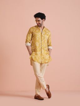 KISAH - Men Yellow Printed Kurta and Pant