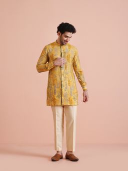 KISAH - Men Yellow Floral Mid Kurta and Pant