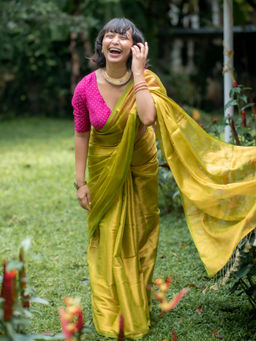 Suta - Lime Green Tissue Solid Saree Without Blouse