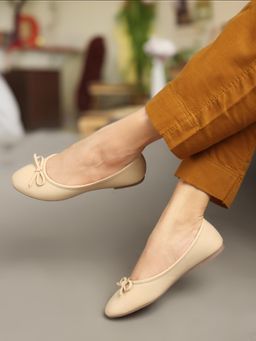 Carlton London - Cream Low Women Bellies