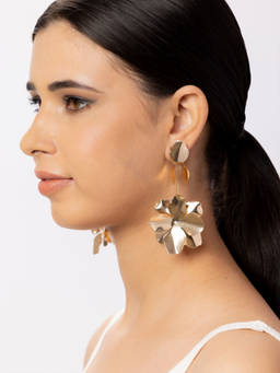Niscka - Retro Gold Flower Dangler Earrings For Women