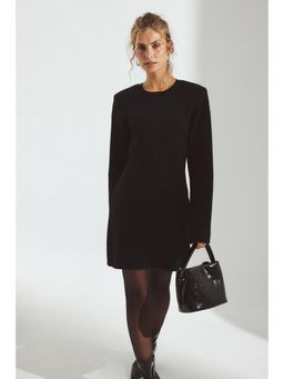 NA-KD - Black Knitted Padded Shoulder Mini Dress