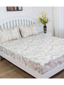 GM - White Beige Floral 144 TC Cotton Queen Bedsheet with 2 Pillow Covers (Set of 3)