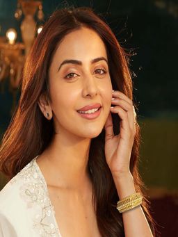 Accessher - Royal Gold Plated Wide and Bold Bangles with Maharani Design (Pack of 2)