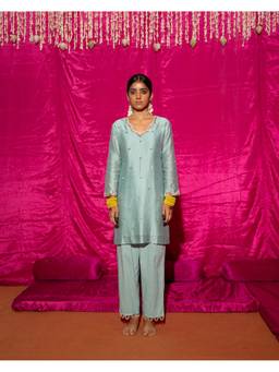Chrkha - Bhado- Mint Embroidered Short Kurta with Pant and Dupatta