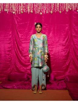 Chrkha - Bhado- Mint Printed Short Kurta with Pant and Dupatta