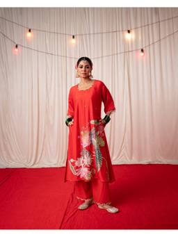 Chrkha - Red Bhado 2.0- Printed Oversize Kurta with Pant with Dupatta