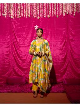 Chrkha - Bhado- Yellow Printed Kurta with Pant