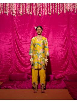 Chrkha - Bhado- Yellow Printed Short Kurta with Pant
