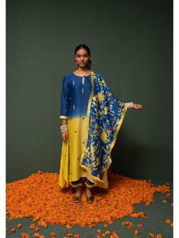 Chrkha - Masakali- Blue Ombre Assymetric Kurta with Pant and Dupatta