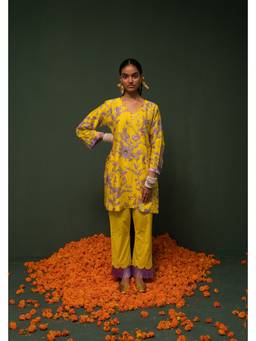 Chrkha - Masakali- Yellow Short Kurta with Pant