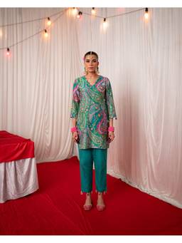 Chrkha - Paisley- Green Printed Short Kurta with Pant