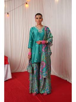 Chrkha - Paisley- Green Printed Side Panel Kurta Pants and Dupatta with Potli