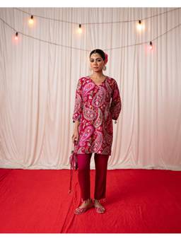 Chrkha - Paisley- Maroon Printed Short Kurta and Pants