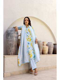 Chrkha - Garden- Blue Printed Straight Kurta and Pant with Dupatta and Potli