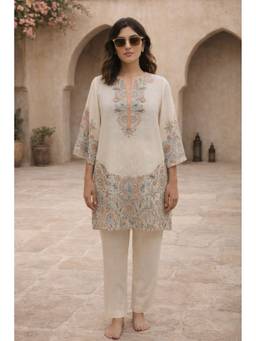 SAMATVAM BY ANJALI BHASKAR - Nayaab Floral Embroidered White Kurta with Pant