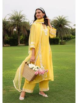 CHARU MAKKAR - Sun Yellow Kurta With Palazzo And Dupatta