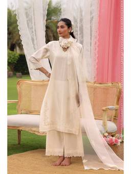 CHARU MAKKAR - Billie White Kurta With Palazzo And Dupatta