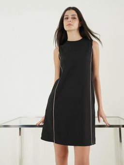 FABLE STREET - Black Comfortable A-Line Sleeveless Round Neck