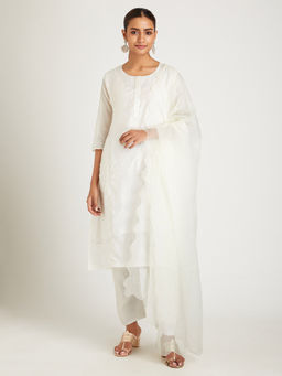 SAMAK By Marziamehdi - White Pure Dawn Kurta with Pant and Dupatta