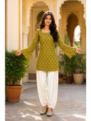 Olive color option, Currently selected