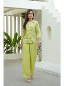 Green color option, Sold out, Currently selected