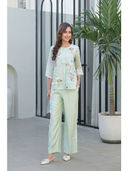 Green color option, Sold out, Currently selected