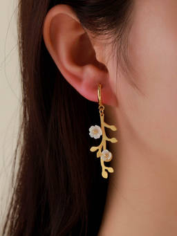 Salty - Aurelia White Floral Lata Drop Earrings
