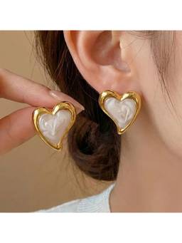 Salty - White Heart Sculpt Stud Earrings