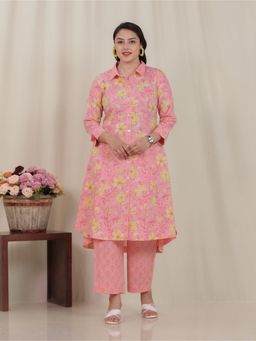 ARAMYA - Women Pink Pure Cotton Floral Kurta with Pant