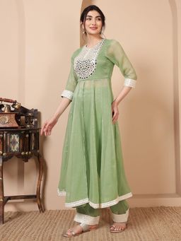 Deebaco - Women Green Chiffon Embroidered Anarkali Kurta with Palazzo