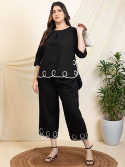 Deebaco - Women Black Cotton Embroidered Tunic with Pant