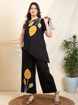 Deebaco - Women Black Cotton Embroidered Tunic with Pant